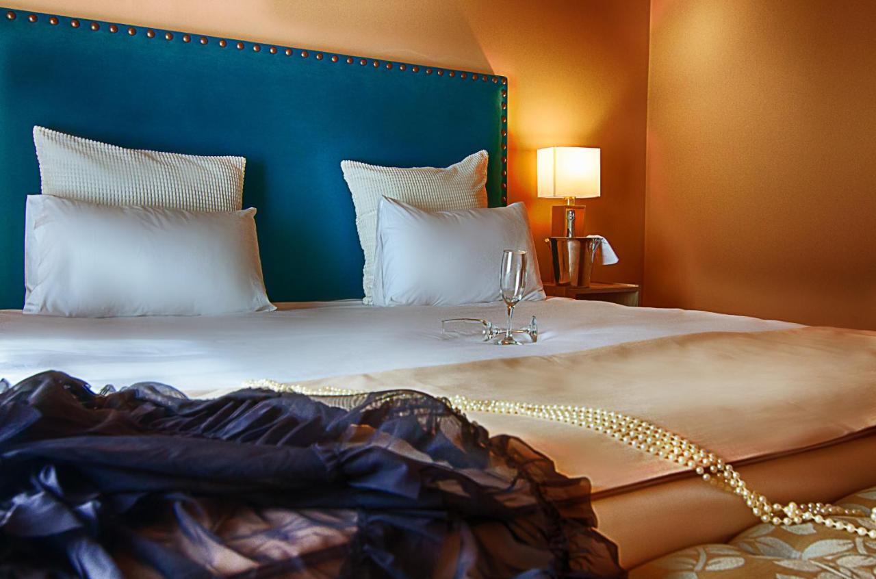 Galaxy Hotel 3*
